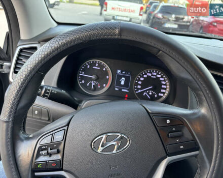 Сірий Хендай Туксон, об'ємом двигуна 2 л та пробігом 38 тис. км за 17000 $, фото 11 на Automoto.ua