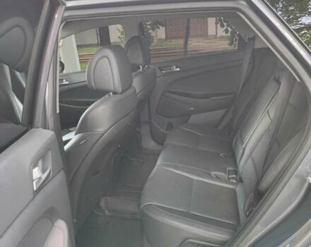Сірий Хендай Туксон, об'ємом двигуна 2 л та пробігом 60 тис. км за 18200 $, фото 20 на Automoto.ua