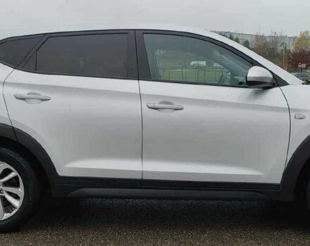 Серый Хендай Туксон, объемом двигателя 0 л и пробегом 75 тыс. км за 9400 $, фото 5 на Automoto.ua