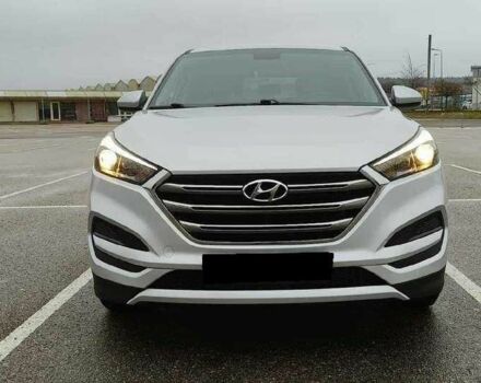 Серый Хендай Туксон, объемом двигателя 0 л и пробегом 75 тыс. км за 9400 $, фото 1 на Automoto.ua