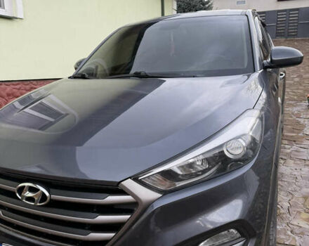 Сірий Хендай Туксон, об'ємом двигуна 2 л та пробігом 170 тис. км за 16900 $, фото 3 на Automoto.ua