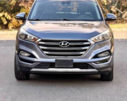 Сірий Хендай Туксон, об'ємом двигуна 1.6 л та пробігом 60 тис. км за 8000 $, фото 1 на Automoto.ua