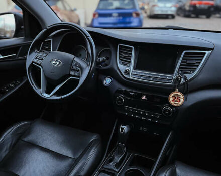 Сірий Хендай Туксон, об'ємом двигуна 1.6 л та пробігом 133 тис. км за 19000 $, фото 7 на Automoto.ua