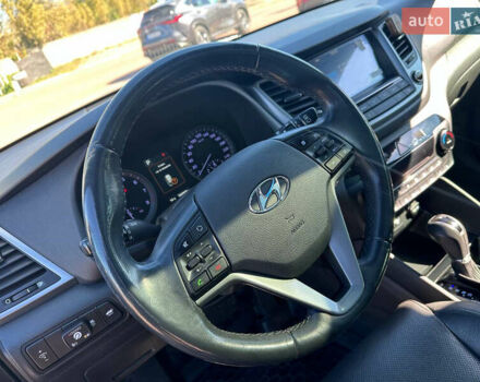 Хендай Туксон 2017 в Киеве на Automoto.ua Серый Хендай Туксон, объемом двигателя 2 л и пробегом 190 тыс. км за 16700 $, фото 22 на Automoto.ua