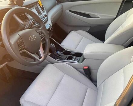 Хендай Туксон 2017 в Киеве на Automoto.ua Серый Хендай Туксон, объемом двигателя 2 л и пробегом 98 тыс. км за 12999 $, фото 7 на Automoto.ua