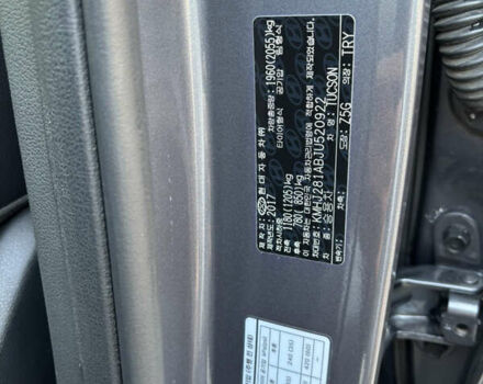 Сірий Хендай Туксон, об'ємом двигуна 2 л та пробігом 38 тис. км за 17000 $, фото 13 на Automoto.ua