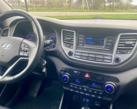 Сірий Хендай Туксон, об'ємом двигуна 2 л та пробігом 123 тис. км за 16000 $, фото 10 на Automoto.ua