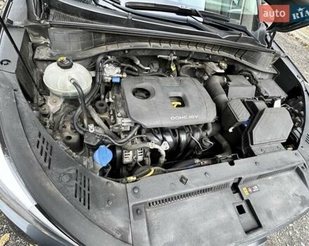 Серый Хендай Туксон, объемом двигателя 2 л и пробегом 140 тыс. км за 18200 $, фото 10 на Automoto.ua