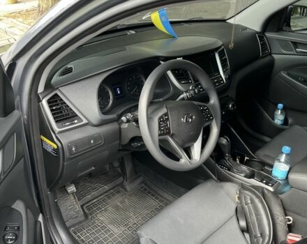 Серый Хендай Туксон, объемом двигателя 2 л и пробегом 3 тыс. км за 16500 $, фото 4 на Automoto.ua