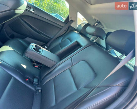 Хендай Туксон 2017 в Киеве на Automoto.ua Серый Хендай Туксон, объемом двигателя 2 л и пробегом 190 тыс. км за 16700 $, фото 27 на Automoto.ua