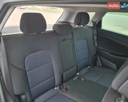 Сірий Хендай Туксон, об'ємом двигуна 2 л та пробігом 98 тис. км за 18500 $, фото 10 на Automoto.ua