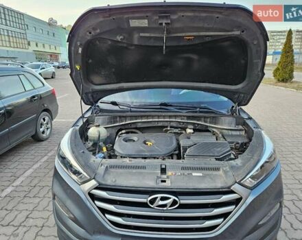 Серый Хендай Туксон, объемом двигателя 2 л и пробегом 134 тыс. км за 14600 $, фото 19 на Automoto.ua