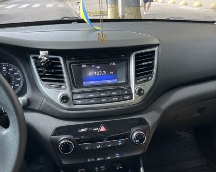 Серый Хендай Туксон, объемом двигателя 2 л и пробегом 3 тыс. км за 16500 $, фото 5 на Automoto.ua