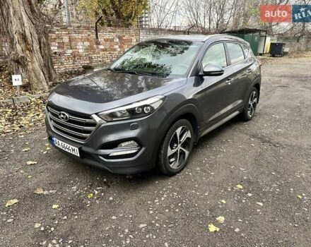 Серый Хендай Туксон, объемом двигателя 2 л и пробегом 140 тыс. км за 18200 $, фото 6 на Automoto.ua