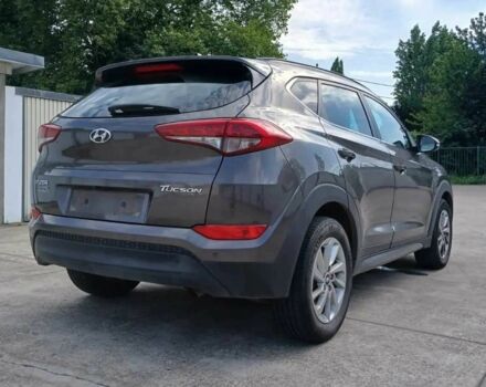 Сірий Хендай Туксон, об'ємом двигуна 1.7 л та пробігом 117 тис. км за 15300 $, фото 2 на Automoto.ua
