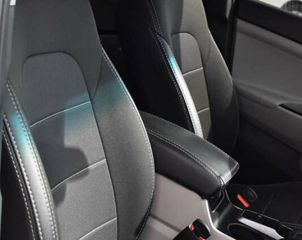 Сірий Хендай Туксон, об'ємом двигуна 2 л та пробігом 117 тис. км за 16900 $, фото 9 на Automoto.ua