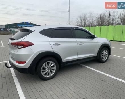 Сірий Хендай Туксон, об'ємом двигуна 2 л та пробігом 189 тис. км за 16900 $, фото 7 на Automoto.ua