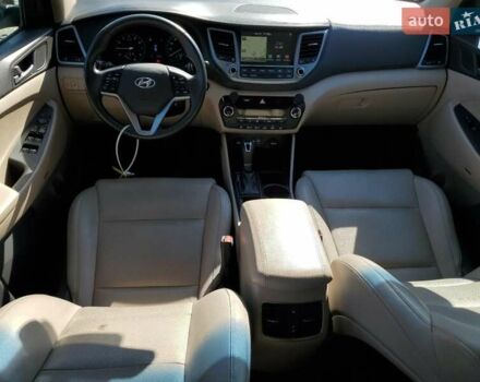 Сірий Хендай Туксон, об'ємом двигуна 1.6 л та пробігом 160 тис. км за 2700 $, фото 7 на Automoto.ua