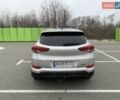 Сірий Хендай Туксон, об'ємом двигуна 2 л та пробігом 189 тис. км за 16900 $, фото 5 на Automoto.ua