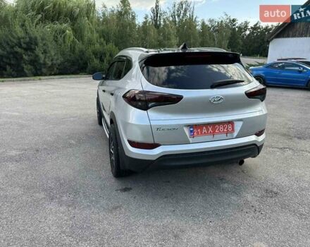 Сірий Хендай Туксон, об'ємом двигуна 2 л та пробігом 43 тис. км за 19000 $, фото 21 на Automoto.ua