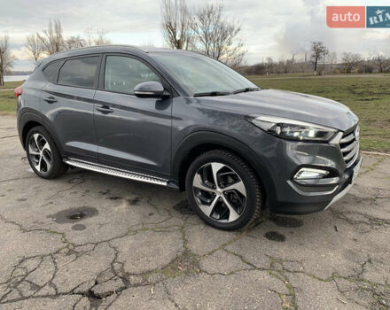Сірий Хендай Туксон, об'ємом двигуна 1.59 л та пробігом 94 тис. км за 16500 $, фото 1 на Automoto.ua