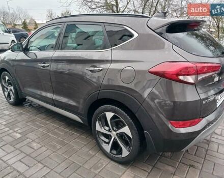 Сірий Хендай Туксон, об'ємом двигуна 1.6 л та пробігом 44 тис. км за 17188 $, фото 3 на Automoto.ua