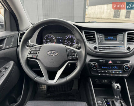 Серый Хендай Туксон, объемом двигателя 2 л и пробегом 122 тыс. км за 17500 $, фото 23 на Automoto.ua
