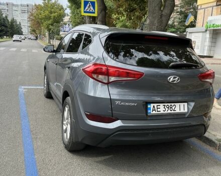Серый Хендай Туксон, объемом двигателя 2 л и пробегом 3 тыс. км за 16500 $, фото 3 на Automoto.ua