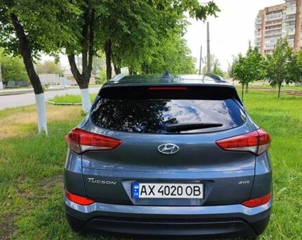 Сірий Хендай Туксон, об'ємом двигуна 2 л та пробігом 60 тис. км за 18200 $, фото 1 на Automoto.ua