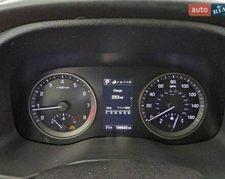 Сірий Хендай Туксон, об'ємом двигуна 1.59 л та пробігом 171 тис. км за 3200 $, фото 8 на Automoto.ua