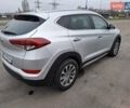 Сірий Хендай Туксон, об'ємом двигуна 2 л та пробігом 98 тис. км за 18500 $, фото 23 на Automoto.ua
