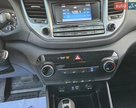 Серый Хендай Туксон, объемом двигателя 2 л и пробегом 134 тыс. км за 14600 $, фото 14 на Automoto.ua