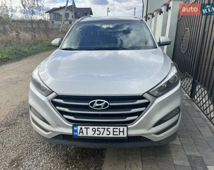 Сірий Хендай Туксон, об'ємом двигуна 2 л та пробігом 117 тис. км за 15900 $, фото 3 на Automoto.ua