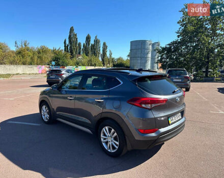 Хендай Туксон 2017 в Киеве на Automoto.ua Серый Хендай Туксон, объемом двигателя 2 л и пробегом 190 тыс. км за 16700 $, фото 7 на Automoto.ua