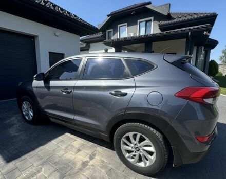 Серый Хендай Туксон, объемом двигателя 2 л и пробегом 65 тыс. км за 21000 $, фото 15 на Automoto.ua