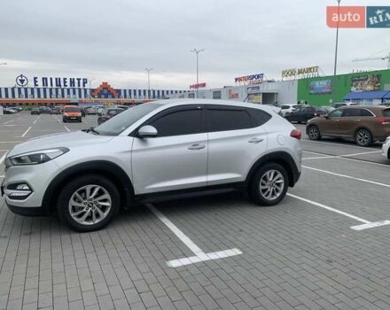 Сірий Хендай Туксон, об'ємом двигуна 2 л та пробігом 189 тис. км за 16900 $, фото 10 на Automoto.ua