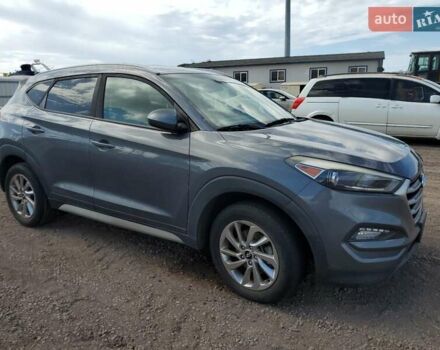 Хендай Туксон 2018 у Тернополі на Automoto.ua Сірий Хендай Туксон, об'ємом двигуна 2 л та пробігом 147 тис. км за 3200 $, фото 3 на Automoto.ua