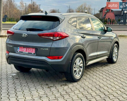 Сірий Хендай Туксон, об'ємом двигуна 2 л та пробігом 184 тис. км за 13950 $, фото 24 на Automoto.ua