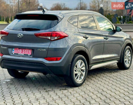 Сірий Хендай Туксон, об'ємом двигуна 2 л та пробігом 184 тис. км за 13950 $, фото 41 на Automoto.ua
