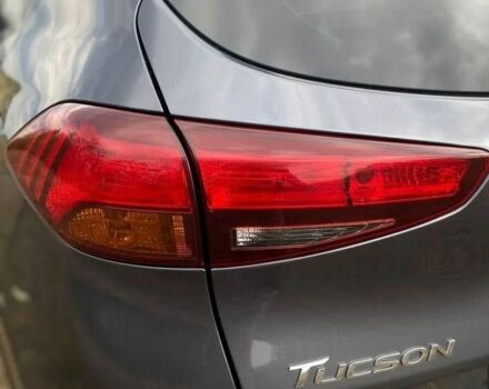 Серый Хендай Туксон, объемом двигателя 2 л и пробегом 99 тыс. км за 9600 $, фото 12 на Automoto.ua