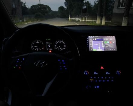 Серый Хендай Туксон, объемом двигателя 2 л и пробегом 92 тыс. км за 20500 $, фото 1 на Automoto.ua