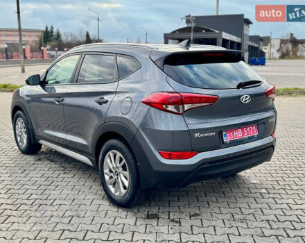 Сірий Хендай Туксон, об'ємом двигуна 2 л та пробігом 184 тис. км за 13950 $, фото 10 на Automoto.ua