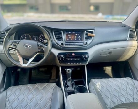 Хендай Туксон 2018 в Киеве на Automoto.ua Серый Хендай Туксон, объемом двигателя 2 л и пробегом 217 тыс. км за 14600 $, фото 9 на Automoto.ua