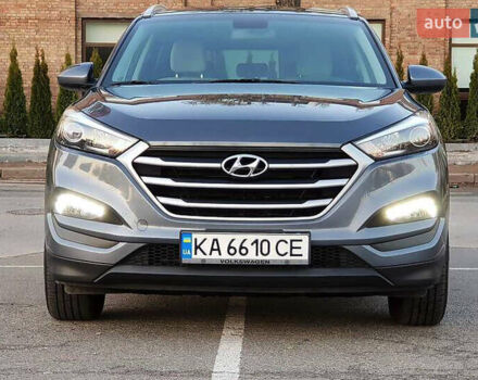 Сірий Хендай Туксон, об'ємом двигуна 2 л та пробігом 98 тис. км за 14500 $, фото 1 на Automoto.ua