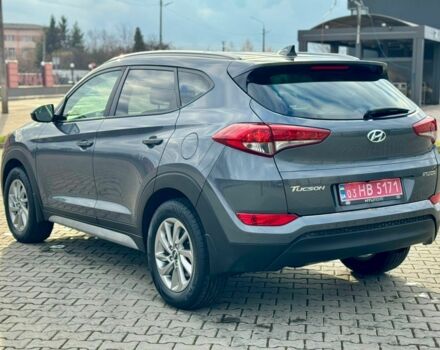 Серый Хендай Туксон, объемом двигателя 2 л и пробегом 115 тыс. км за 13950 $, фото 3 на Automoto.ua