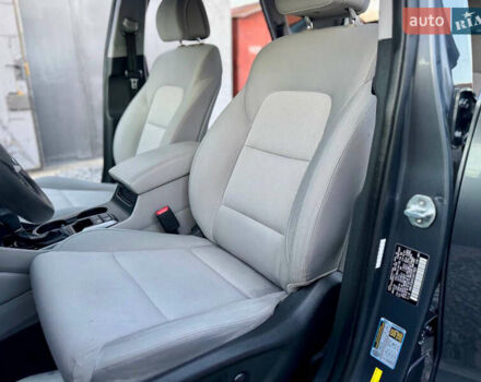 Сірий Хендай Туксон, об'ємом двигуна 2 л та пробігом 184 тис. км за 13950 $, фото 80 на Automoto.ua