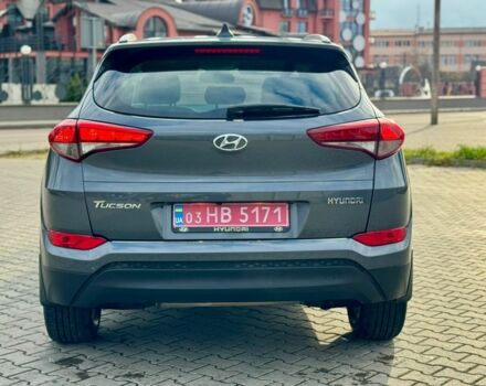 Серый Хендай Туксон, объемом двигателя 2 л и пробегом 115 тыс. км за 13950 $, фото 11 на Automoto.ua