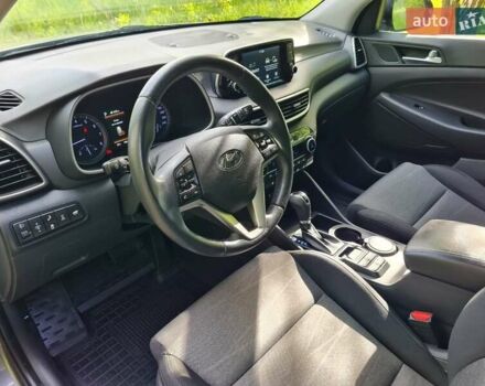 Серый Хендай Туксон, объемом двигателя 2 л и пробегом 163 тыс. км за 20700 $, фото 12 на Automoto.ua