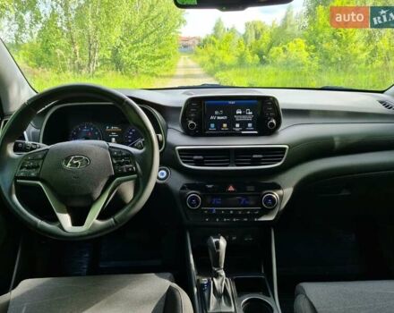 Серый Хендай Туксон, объемом двигателя 2 л и пробегом 163 тыс. км за 20700 $, фото 13 на Automoto.ua