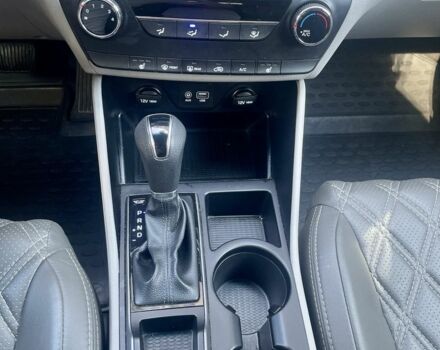 Хендай Туксон 2018 в Киеве на Automoto.ua Серый Хендай Туксон, объемом двигателя 2 л и пробегом 217 тыс. км за 14600 $, фото 8 на Automoto.ua